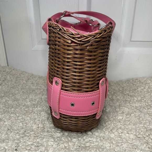Vintage Y2K Wicker Basket with Pink Detailing Purse Bag - Picture 5 of 9